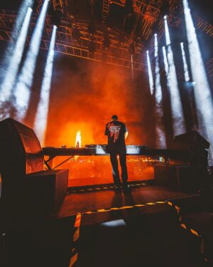 Dimitri Vegas Instagram - India 🇮🇳❤️ Three down and two to go - Chennai & Delhi you’re up next 🔥