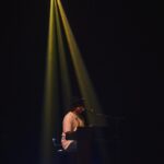 Diogo Melim Instagram - contrariando o clima frio ontem tava quente a parada. q alegria ver vcs sorrindo e cantando, vontade de dar um abraço em cada um pessoalmente. HOJE TEM PORTO ALEGRE mt gente esperou o ano inteiro por esse momento (eu inclusive) mas agora a espera acabou. vemos vcs mais tarde 🔥 Novo Hamburgo - RS
