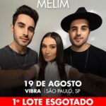 Diogo Melim Instagram - primeiro lote esgotadooo. to felizao demais, esse DVD vai ser a coisa mais especial que já fizemos até aqui. vamos cantar versões inéditas de todas as músicas mais significantes da nossa carreira, numa estrutura foda minuciosamente pensada pra traduzir bem a essência melim. arrisco a dizer que lágrimas vão rolar, não vai ser fácil segurar a emoção haha. quase uma década de banda, só de pensar passa um filme na cabeça, agradeço todos os dias, somos abençoados por viver o sonho de fazer parte de tantas histórias. muito obrigado aos nossos fãs, por proporcionarem isso nas nossas vidas. dia 19 de agosto a festa em São Paulo vai ser mt boa. espero vcs, vamo com tudo (link ingressos na bio)