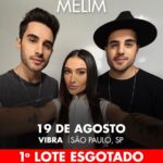 Diogo Melim Instagram – primeiro lote esgotadooo. to felizao demais, esse DVD vai ser a coisa mais especial que já fizemos até aqui. vamos cantar versões inéditas de todas as músicas mais significantes da nossa carreira, numa estrutura foda minuciosamente pensada pra traduzir bem a essência melim. arrisco a dizer que lágrimas vão rolar, não vai ser fácil segurar a emoção haha. quase uma década de banda, só de pensar passa um filme na cabeça, agradeço todos os dias, somos abençoados por viver o sonho de fazer parte de tantas histórias. muito obrigado aos nossos fãs, por proporcionarem isso nas nossas vidas. dia 19 de agosto a festa em São Paulo vai ser mt boa. espero vcs, vamo com tudo (link ingressos na bio)