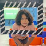 Dira Paes Instagram - Nossos programas preferidos envolvem arte, educação e família. Tão bom estar junto, participando da vida escolar dos meus filhos e percebendo os homens incríveis que estão se tornando, com informação e inclusão. ❤️