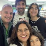 Dira Paes Instagram - Nossos programas preferidos envolvem arte, educação e família. Tão bom estar junto, participando da vida escolar dos meus filhos e percebendo os homens incríveis que estão se tornando, com informação e inclusão. ❤️