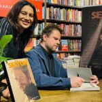 Dira Paes Instagram - Ontem foi o lançamento do livro do @seltonmello, “Eu me lembro”, parte da comemoração aos seus 40 anos de carreira e eu tive a honra de ser uma dos 40 convidados a “ajudarem” com perguntas para que Selton revisitasse a sua própria história. Te amamos e te admiramos demais, “Seu Zé Tomé” 💚💚💚 Começando a ler em 3, 2, 1…