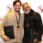 Dira Paes Instagram - Ontem, todos os indicados ao Emmy Internacional receberam uma medalha por participar do evento. Quanto orgulho ver tantos amigos e colegas recebendo essa honraria, sendo reconhecidos pelo trabalho que fazemos pela cultura e tradições do nosso país, como as novelas #Pantanal e #CaraECoragem, que agora estão no mundo. Segunda-feira saberemos qual a melhor telenovela do mundo. Vivaaaa!!! 👏🏽♥️