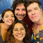 Dira Paes Instagram - Eu preciso dizer que amo todos nessa foto. Motivos não me faltam 😅😉 Nosso encontro especial do ano, com muita alegria e admiração. Viva Otto 8 anos!!! ♥️🎈🐣