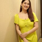 Disha Parmar Instagram - Once in a while i look like this! 😅😅 📸 @iam_rajinamdar