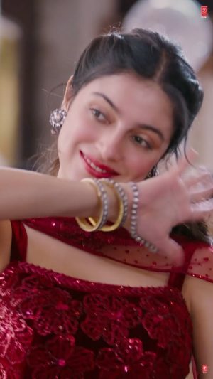Divya Khosla Kumar Instagram - #Ladli bani #Billo in #SuitPatiala 🫶🏻