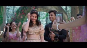 Divya Khosla Kumar Instagram - #SaureGhar song watch here 👆🏼 #yaariyan2 #divyakhoslakumar