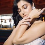 Divya Khosla Kumar Instagram - White brings out my inner fairy🧚‍♀️ #iifa #whiteisbeautiful 🤍