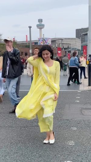 Divya Khosla Kumar Instagram - Was in UK for almost 2months for a Film Shoot 💫 #majormissing #divyakhoslakumar #lovemywork 💛