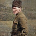 Doğa Rutkay Instagram – Mustafa Kemal Atatürk’ün başkomutanlığında yapıldığı için Başkomutanlık Meydan Muharebesi adıyla da bilinen Büyük Taarruz’un başarıyla sonuçlanmasından sonra 30 Ağustos günü, Türkiye’de 1926’dan beri Zafer Bayramı olarak kutlanmaktadır 🇹🇷♥️
Dün bugün yarın ve daima🌹
#MustafaKemalAtatürk