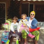 Doğa Rutkay Instagram - Sevgili dostlar, bildiğiniz gibi biz Urlada tatlış bir beldemize taşındık, 🌴ailecek ömrümüzde bir kapı araladık 🚪.Yavrularımızı doğada,yağmurda,denizde, karmaşadan stresten uzak her saniye bulutların ☁️geçişini izleyebilecekleri bir tecrübe yaşatmak istedik. Bakalım deniyoruz, olur da becerirsek çok sevinicem 👍🏼yok olmadı bakarız, malum bi Kerimcan bi ben durmadan İstanbul’a işlere koşturuyoruz🐎 Şimdiii bu postu paylaşmak istememin sebebine gelelim🤗 Dostlarr tabi işlerimiz uzadığında yavrularımızı da peşimizden sürükleyerek ailecek İstanbul da nerede kalsak, çoluk çocuk gelip gidiyoruz ne yapsam diye düşünürken karşıma @missafir çııktı! Tam bize-çocuklara uygun bahçeli, sıcacık çok rahat ettiğimiz merkezi bir ev bulduk ve yerleştik🪴. Rezervasyondan karşılamaya kadar tüm süreçte desteklerinden çok memnun kaldık. Karşılamadan, temizliğe, 7/24 iletişim desteğiyle sahiden kusursuz bir “ev hissi” deneyimi yaşadık👍🏼🌟💫 Bu vesileyle tüm ekibe ve bu güzel oluşuma teşekkür etmek istedim 🧿 Türkiye ve yurt dışında ev rahatlığında konaklama için @missafir’e bakabilirsiniz benden caanı gönülden bir #tavsiye! Okullar ara tatil olunca yine ailecek İstanbulda’yız bu sefer hangi @missafir 🏡evinde kalsak acaba?😬😍 #tavsiye #reklam Istanbul, Turkey