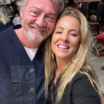 Doğa Rutkay Instagram - Uzun yılların hayaliydi @gcelements ! Gözde & Ceren el emeği , göz nuru atölyelerini nihayet açtılar. Renklerini, hayallerini, tecrübelerini biraraya getirdiler ve ortaya bu enfes eserler çıktı! Sevdiğimiz kim varsa birlikte hoş geldin dedik bu güzel atölyeye! Evimize harika parçlalar aldım. Eşi benzeri olmayan bu güzelliklere bi göz atın, eminim siz de “benim olsun” diyeceksiniz🤩 Yengecim Gözde,ciğim ve senelerdir eşiz benzeri olmayan Cero’ m ve gecenin mimarı Övge’ m… Nice açılışlarınıza🩵💫✨ GCelements