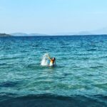 Doğa Rutkay Instagram - Plansız ve zamansız güzelliklere inanıyorum. Ancak planlanan ve zamanı geldiğinde hayata geçen güzellikler de var✋🏼 Bir çok zorluk, karışıklık , aksilik içinden enfes bir ışık sızıyor! Ben; ailemle birlikte sızan o enfes ışığa ve onun peşinden gitmeye inanıyorum☺️🙏🏼🧿✨💫🫀❤️ #EkimdeYazBirBaşkadır #YeniHayatYeniSonbahar