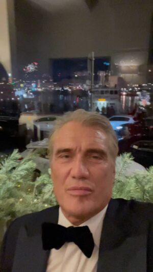 Dolph Lundgren Instagram - Happy New Year!! 🍾🌟 I’m grateful for all of you supporting me over the years. Thanks! 🙏