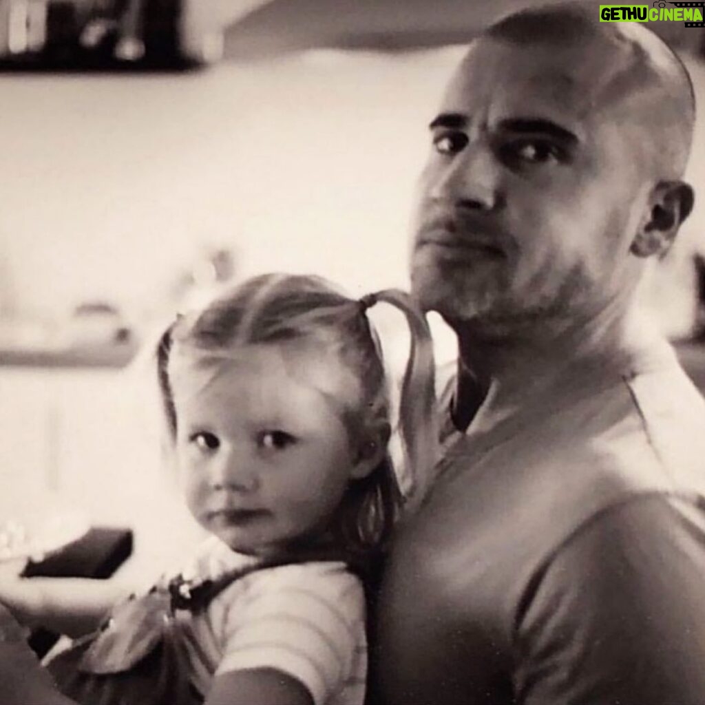 Dominic Purcell Instagram - I look at this pic with my baby daughter @lilypurcell. I can’t remember the moment. As I age I realize I missed a bit. Did I get the correct balance of things? Well I tried. I did my best. My four kids are thriving and I love them very much and they love me. It doesn’t get better than that. ❤️❤️❤️❤️ Have a great Christmas people.