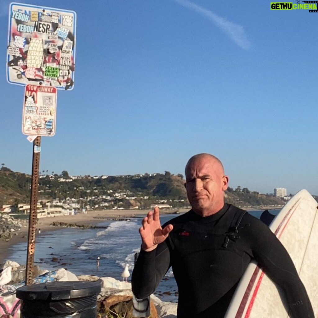 Dominic Purcell Instagram - #maturity I’m paddling into a wave and this donut drops in on me grabbing my leash as I fall off. ….. I politely said. “What the fuck are doing”, he’s reply. “ that was my wave”! I gave him the thousand yard stare as he’s screaming “ that was my wave”.!!!! I paddled away. My nan always said….. “women are the civilizing influence on men”. Well I have noticed @tishcyruspurcell has made me think before I act. 😂😂😂❤️❤️