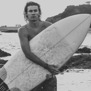 Dominic Purcell Instagram - Just a proud dad. Best thing ever. ….My eldest Joe. He’s got it goin on. Yeah he’s a better surfer than me. He Rips. And better lookin you Bastard. 😂😂😂❤️❤️❤️….. love ya mate. Keep doin you. ( no he’s not on social). @kenyonbatterson 📸
