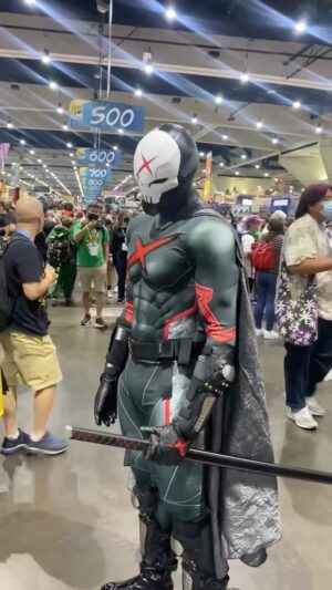 Dominique Barrett Instagram - “Doesn’t mean I don’t know how “ ❌🥷🏾 #sdcc 
Red X short film coming soon 🎬 who would you love to see Red X team up with ? (Comment below) 

Red x is probably one of my favorite comic characters & it’s because all of the mystery surrounding him . Idk if I liked him more when he was robin or when he was ….. ❌🎬🔥🥂 I guess you got to watch my film to find out (: 🍿 #teentitans #redx #kingvader 

Filmed by: @doc_egemba 
Suit by : @jcurtis_atelier 
Helmet by: @godofprops 
Suit accessories by: @chadhatter