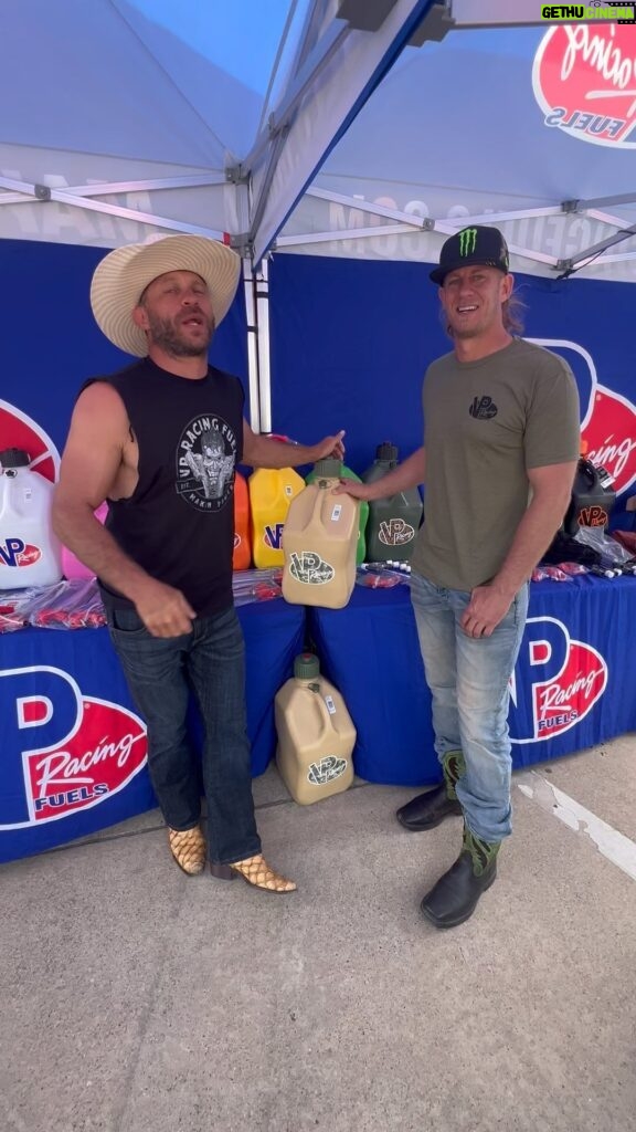 Donald Cerrone Instagram - Save and donate! Celebrate Armed Forces Services Day weekend with @vpracingfuels and @warriorbuilt232 🇺🇸 Buy a VP Tactical Tan 5.5 gal container and we will donate a portion to the combat veterans at #Warriorbuilt But that’s not all! As a token of our appreciation we’re throwing in a FREE Hose and a FREE Hat for each order! 🧢 Visit www.VPRacingFuels.com/WarriorBuilt and get yours now! #WarriorBuilt #ArmedForcesServicesDay #Combat #Veterans #Army #Navy #Airforce #Coastgaurd #ThankYou #USA #America #VPRacing