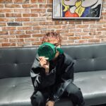 Donghyuk Instagram - 😮 SONGZIO 2023 S/S collection Seoul Fashion Week