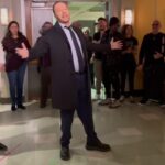 Donnie Wahlberg Instagram - Yesterday — April 4 — was not only #NKOTBReunionDay, it also happened to be the day that we officially wrapped Season 13 of #BlueBloods. I can’t tell you all how fortunate I am to work with such an amazing cast & crew, nor can I ever properly express my gratitude to them and to all of you — our loyal fans & viewers! I can, however, promise to keep working my ass off to show you how incredibly thankful I am for this most wonderful opportunity to be welcomed into your homes (with my TV family) each week, to be part of your lives and to have you as part of mine — and to be so blessed to do what I love to do everyday. Thank you! On to Season 14! See you in July! Let’s go! @bluebloods_cbs @cbstv 🤖❤️♾💫✨🤟🏼 🎥: @thereggieice Brooklyn, New York
