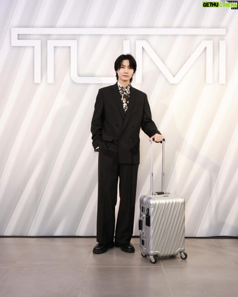 Dori Sakurada Instagram - TUMI トゥミ表参道が12月21日にリニューアルオープンしました！ オープンイベントが開催されたので参加させていただきました✨ 会場ではTUMIのアイコニックなラゲージコレクション 『19degreeコレクション』が並んでいて、ショップの内装も19degreeコレクションの特徴的なデザインをモチーフにされていて、とても印象に残りました！ このトゥミ表参道は、アジア太平洋地域で初の旗艦店としてリニューアルされたようで、イベントには海外の方も多く来場されていて、TUMIにぴったりの雰囲気でとても華やかな空間でした💎 旅の相棒はやっぱりお気に入りのアイテムに出会うことでより楽しむことができるので、年末年始やこの先どこかに行かれる方は是非TUMIのコレクションもチェックしてみてくださいね！ @tumitravel #PR #TUMI #トゥミ #トゥミ表参道