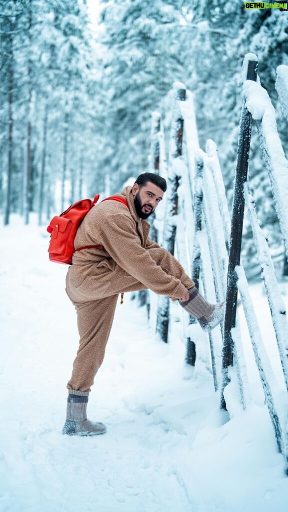 Dorian Popa Instagram - in 🧦🧦 prin LAPONIA 🥶 -------------------------------------------------- #travel #travelgram #lapland #winterwonderland #finland🇫🇮 Rovaniemi, Finland