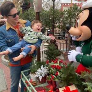 Drake Bell Instagram - I couldn’t ask for more happiness coming into 2022! Happy New Year!