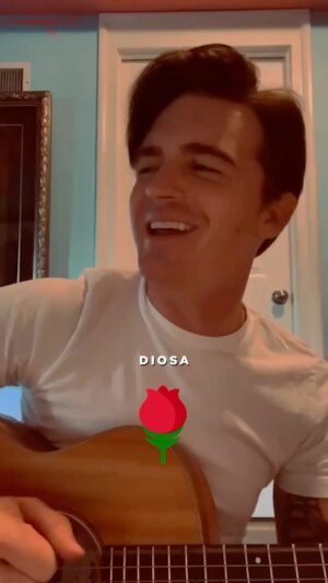 Drake Bell Instagram - Dedícale a alguien #Diosa 🌹