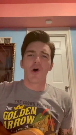 Drake Bell Instagram - Haz remix conmigo y cantemos Fuego Lento 🔥
#holareels #remix