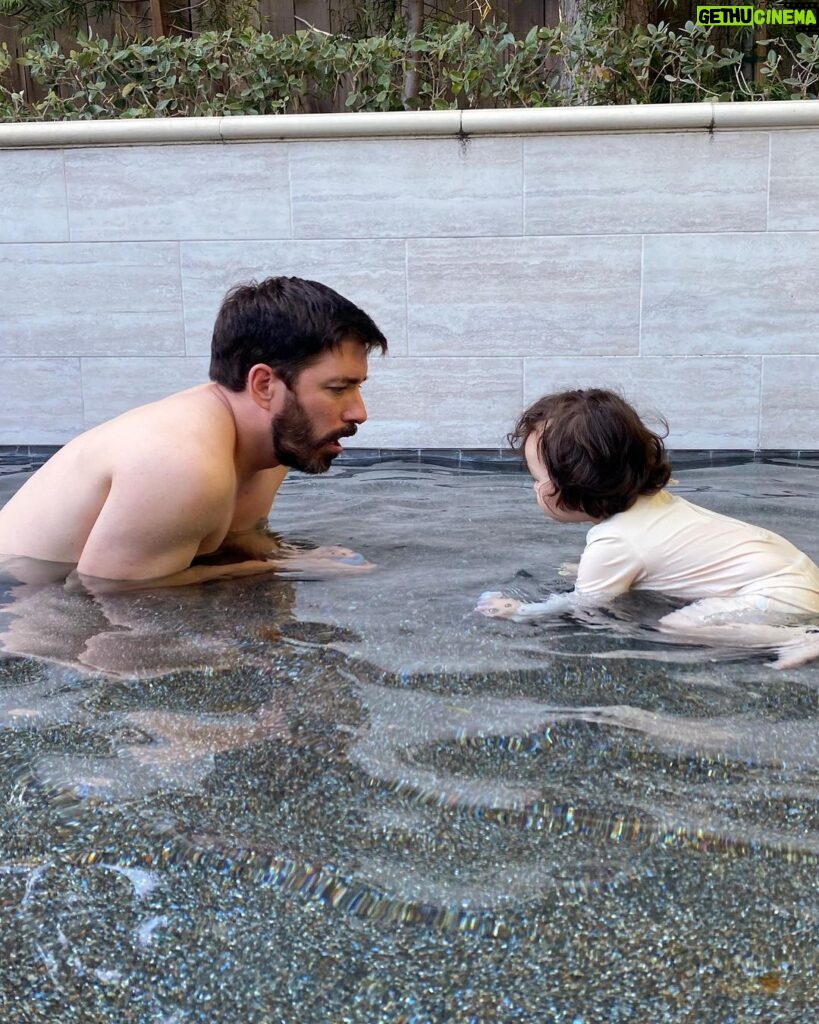 Drew Scott Instagram - Pool time with P 🏊‍♂️💧