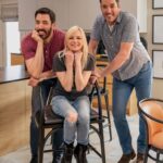 Drew Scott Instagram - What’s better than one new episode of #CelebIOU? TWO new episodes of #CelebIOU! Check out the season premieres with #RayRomano and @annafaris tonight!