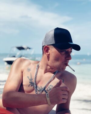 Dtoke Instagram - 🚭 ahí va awanta!