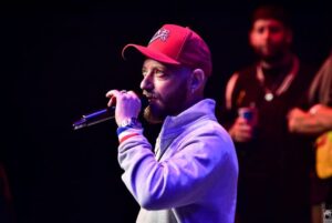 Dtoke Instagram - Tarde noche mágica en Buenos Aires. Muchas gracias a todo el público súper respetuoso que nos acompañó, a toda la banda de artistas que vinieron a compartir la batalla con nosotros. Seguimos metiéndole a fondo a @ligabazooka 
Gracias @redbullbatalla @ypfoficial @cirientertainment @rockyreggaeproducciones 

Pics @sergiovisor_ph @ph_batt