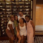 Duda Pimenta Instagram - Gente, estou aqui com a minha família nesse lugar que eu amo curtindo um fds incrível… e é óbvio que eu tô falando do Tauá Atibaia. Como sempre eles nos proporcionam momentos inesquecíveis!!!! E o mais gostoso é que a partir de dezembro teremos mais quartos, novos espaços gastronômicos, um parque aquático ainda maior para tirar onda. Sabe o que isso significa???? O que é maravilhoso, vai ficar ainda mais maravilhoso❤️ Entãoooooooooooo, quero saber quem eu vejo lá hein? Fica a dica e partiu Taua Atibaia Tauá Hotel & Convention - Atibaia