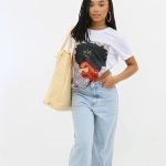 Duda Pimenta Instagram - Já pensou se existisse uma ferramenta que te ajudasse a montar looks incríveis de acordo com seu estilo e com base no conhecimento de estilistas que manjam muito do assunto? Pois meu bem, essa ferramenta existe e se chama Zap Stylist do @mercadolivre! Para usar é só entrar no perfil do Mercado Livre, clicar no link, vai abrir uma conversa no Whatsapp, aí você manda a mensagem “O melhor da moda” e pronto, é só conversar com o Zap Stylist que ele vai te mandar tudo que você precisa para arrasar muito e o melhor: a ferramenta é gratuita. Meu amô só vem que é sucesso 💛💛💛 #ChegouChegando #BBB24 #publi
