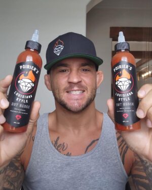 Dustin Poirier Instagram - Da sauce boss 💎 🌶 @heatonist @heartbeat_hotsauce @poiriersauce