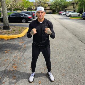 Dustin Poirier Instagram - 5 miles done! Fight week is upon us!!!!💎

@tlfapparel 

#PaidInFull #ElDiamante #Victory #ufc299
