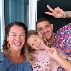 Dustin Poirier Instagram - Happy Father's day!!

@robertgrahamnyc 💧 

#Dadinfull #ElDiamante