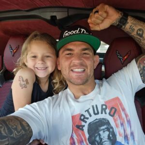 Dustin Poirier Instagram - Stop growing up so fast, little girl!! 
Love you Sweet P

#dadgang