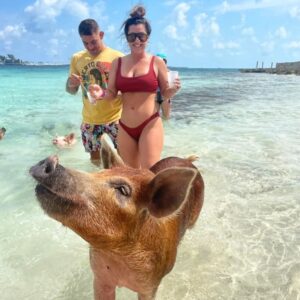 Dustin Poirier Instagram - Bacon in the sun!

#M #ElDiamante