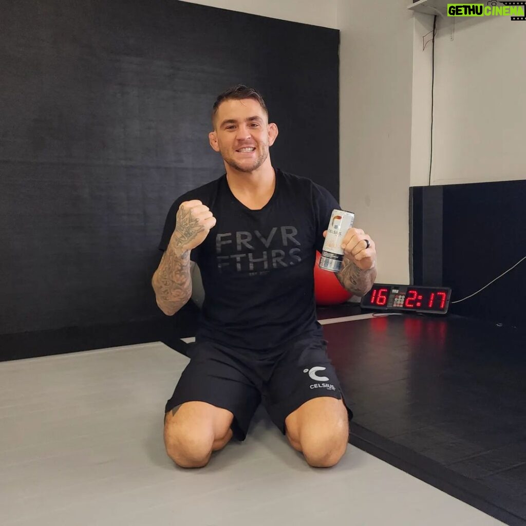 Dustin Poirier Instagram - Rolling into the new year with @celsiusofficial 🙌💪 #PaidInFull #livefit
