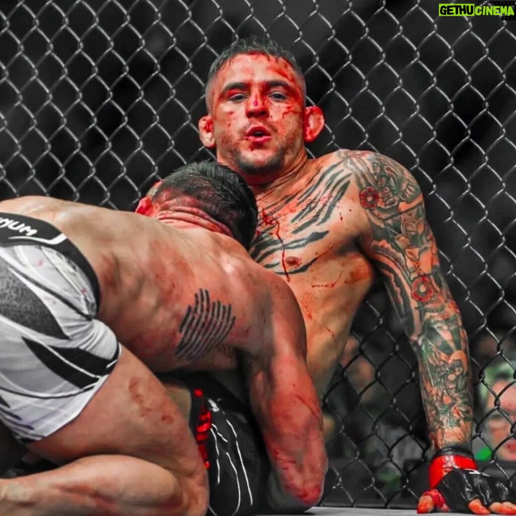Dustin Poirier Instagram - I love the battle. It's real. At that moment, it's all I have. It's all that matters. #ElDiamante #PaidInFull