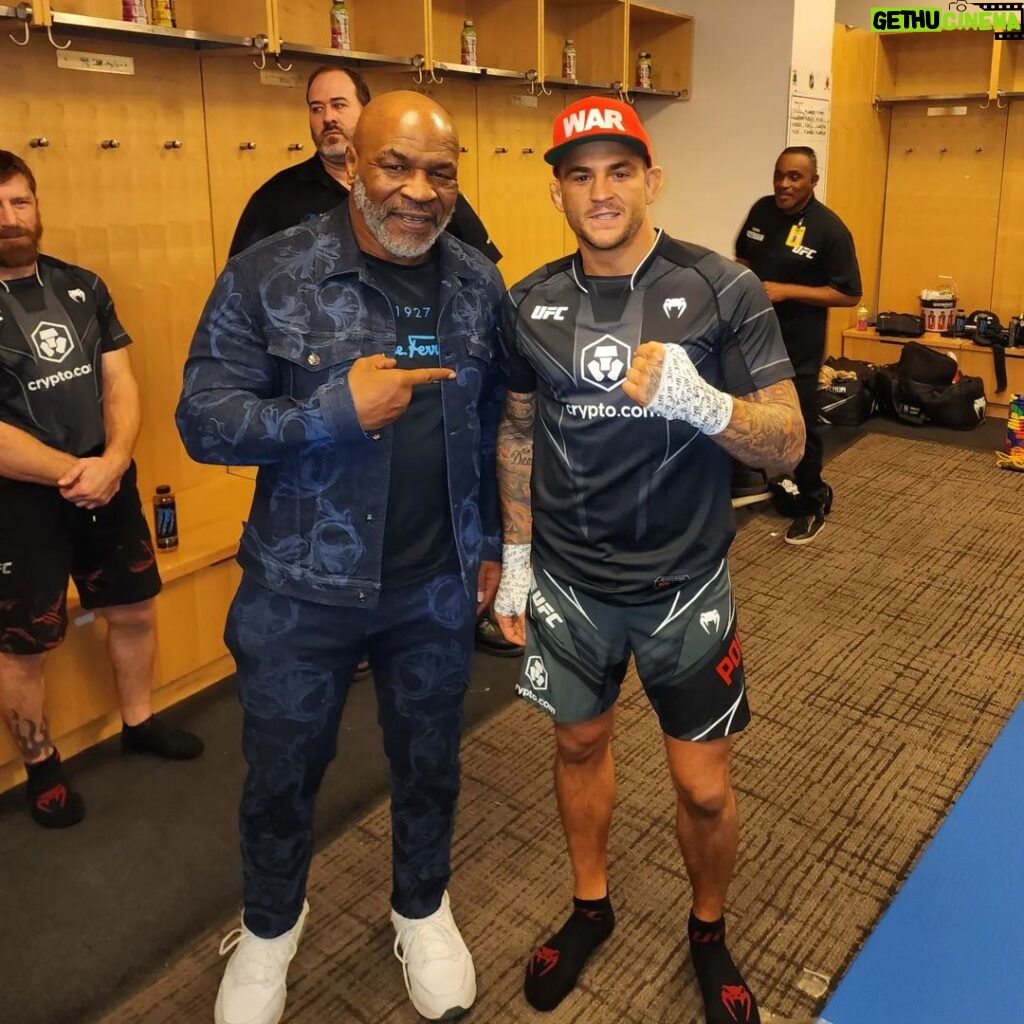 Dustin Poirier Instagram - Had the opportunity to meet the legend @miketyson before my fight Saturday! #ElDiamante #PaidInFull New York, New York