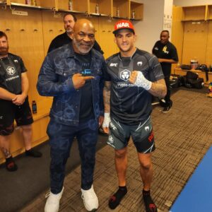 Dustin Poirier Instagram - Had the opportunity to meet the legend @miketyson before my fight Saturday! 

#ElDiamante #PaidInFull