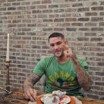 Dustin Poirier Instagram - Big Thanksgiving first deposit bonus only at mybookie.ag Use Promo Dustin for 110% match on your initial deposit when you sign up at @realmybookie 🍖🍗🍰🥧 💰 🤑 💸