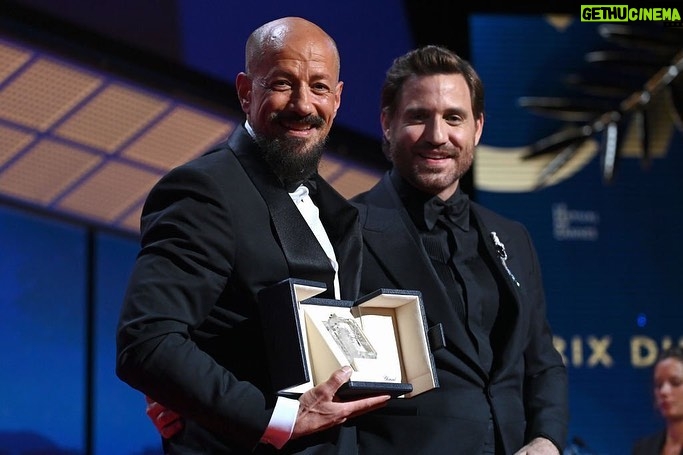 Edgar Ramírez Instagram - I am so honored to have presented the Cannes Film Festival Award for Best Screenplay to the great Tarik Saleh for BOY FROM HEAVEN ✨
