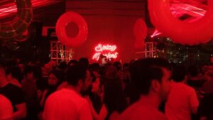 Eduardo Miranda Instagram - Está por salir mi nuevo set 🔥en @spicy.market_ ¿cuál drop les gusta más… 1, 2, 3, 4, 5?

1. My city is on fire - @jimi_jules (@rafael___music remix) 

2. La orilla - Chile 

3. Muevan - @rafael__music

4. Finder - @ninetoes78 

5. Cloud 9 - @rsquareddj