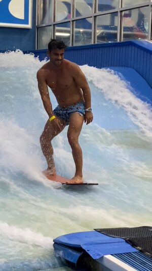 Efraín Ruales Instagram - Surfing USA 🇺🇸 #clearwater siempre quise hacer esto 🙌🏽🙌🏽🙌🏽🙌🏽🙏🏾